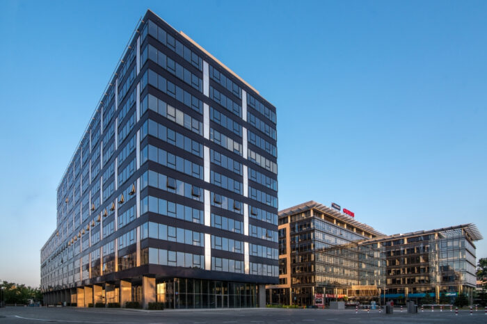 Wołoska 24