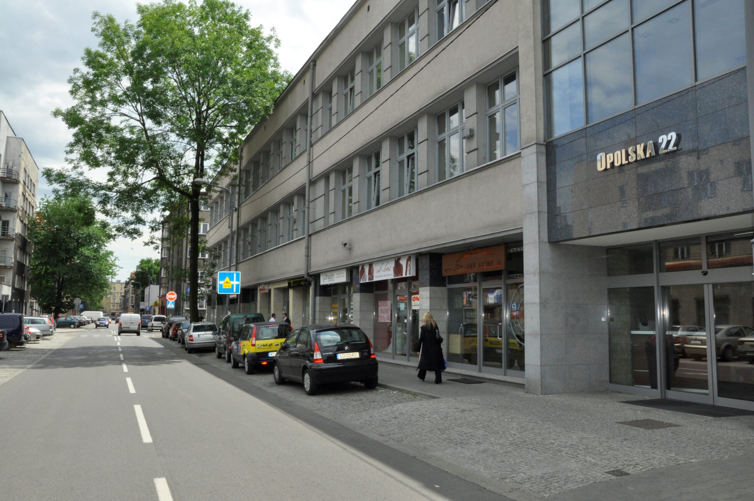 Opolska 22 A-F