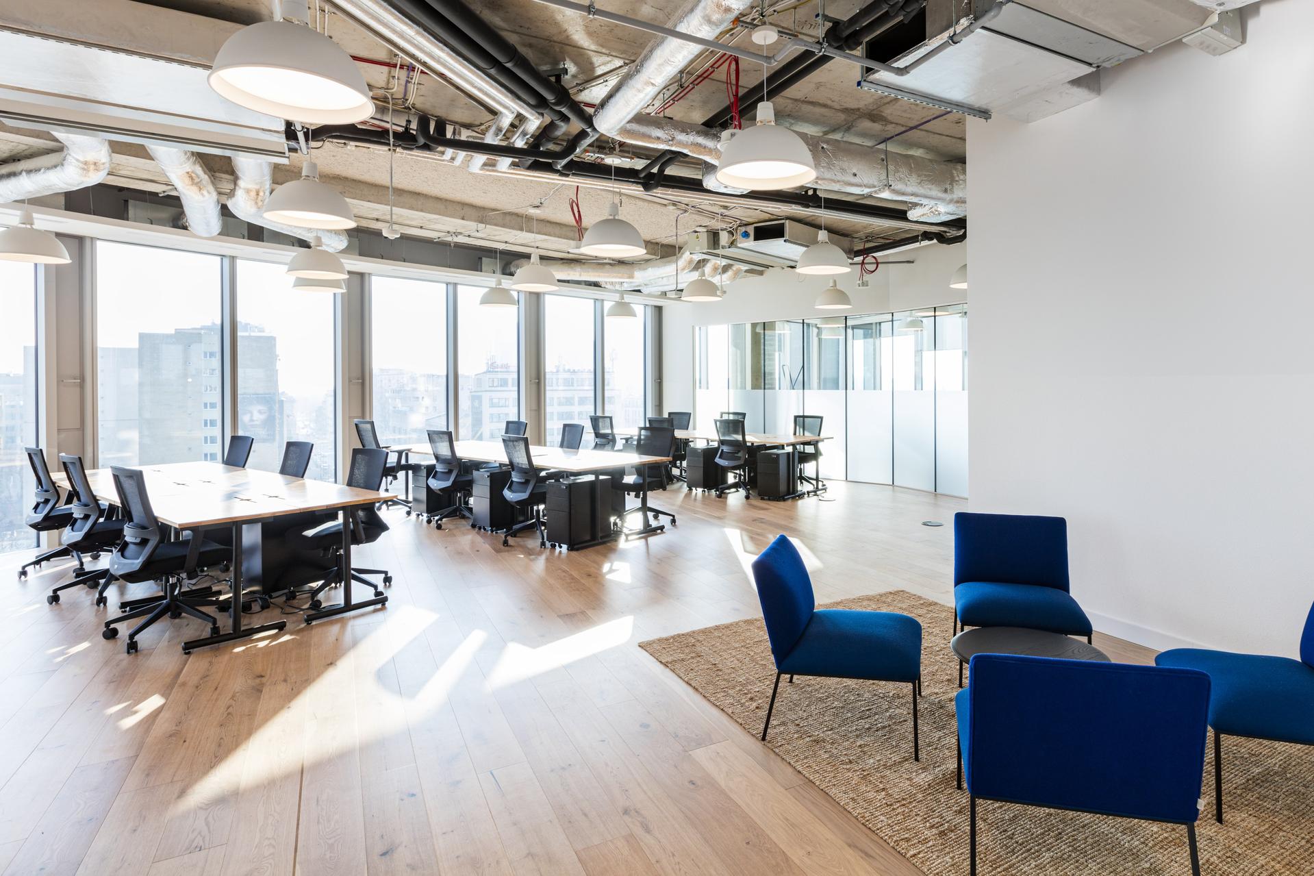 WeWork Mennica Legacy Tower
