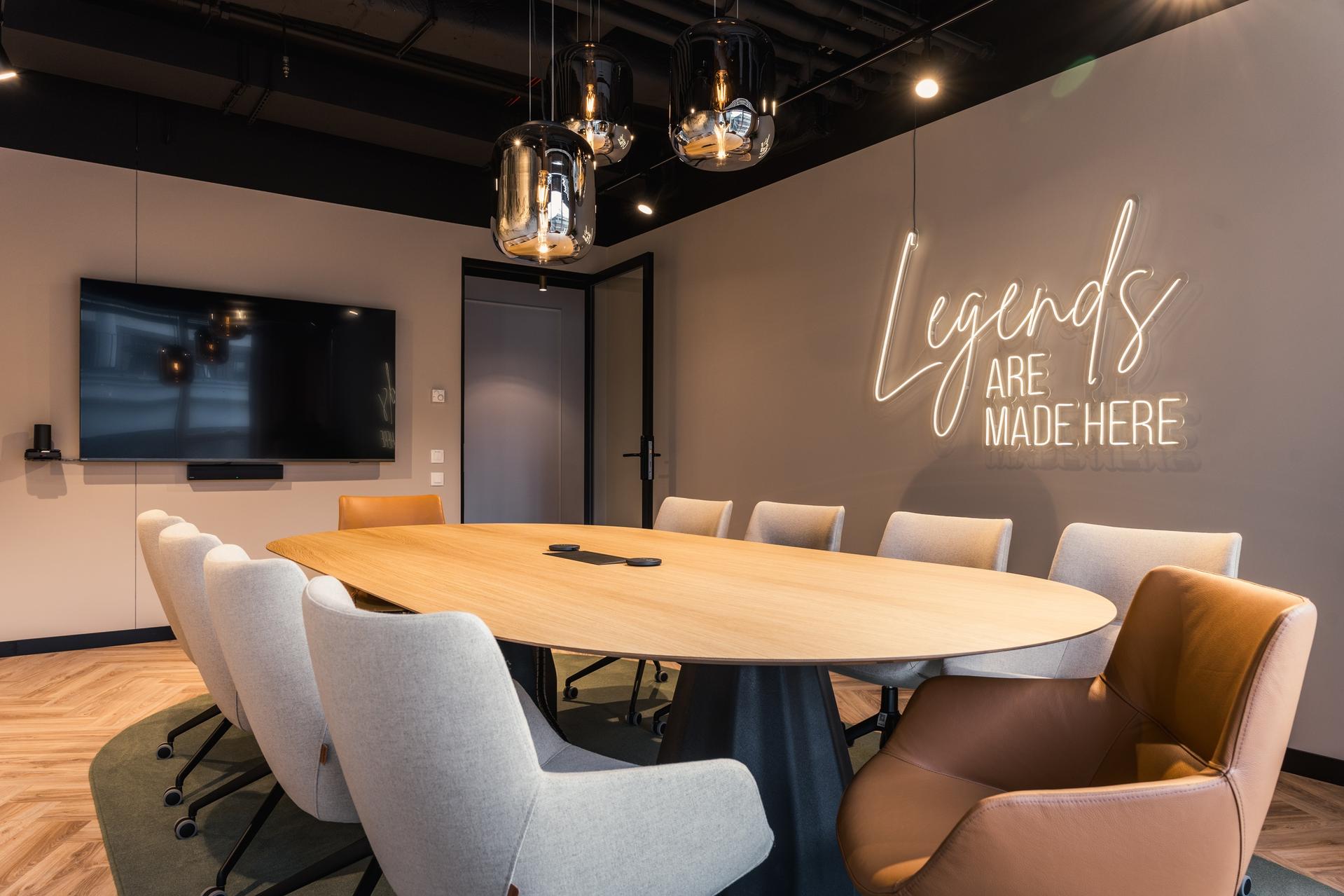 The Shire – Beyond Coworking Warsaw Spire C