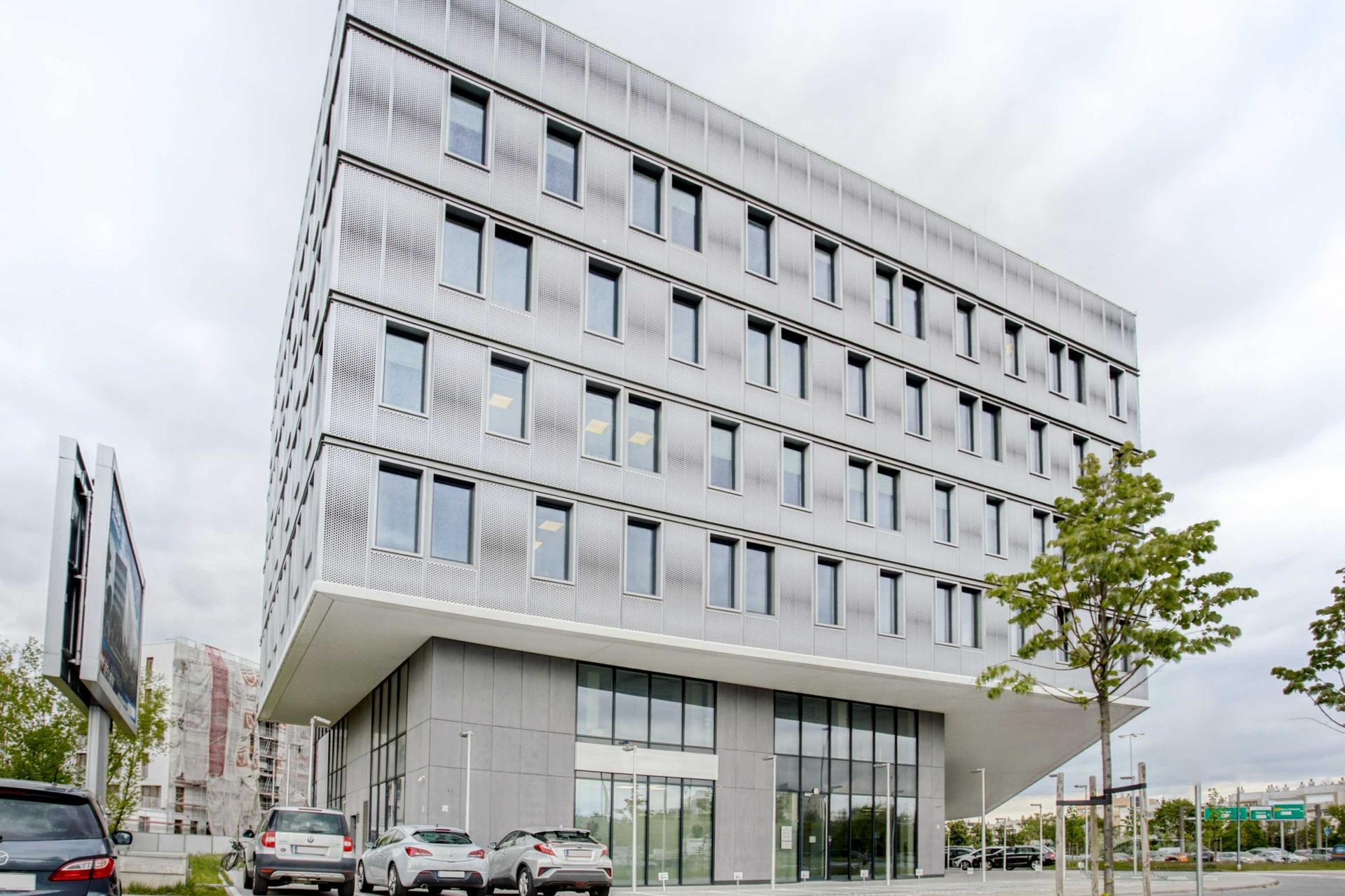 Regus Witosa Point