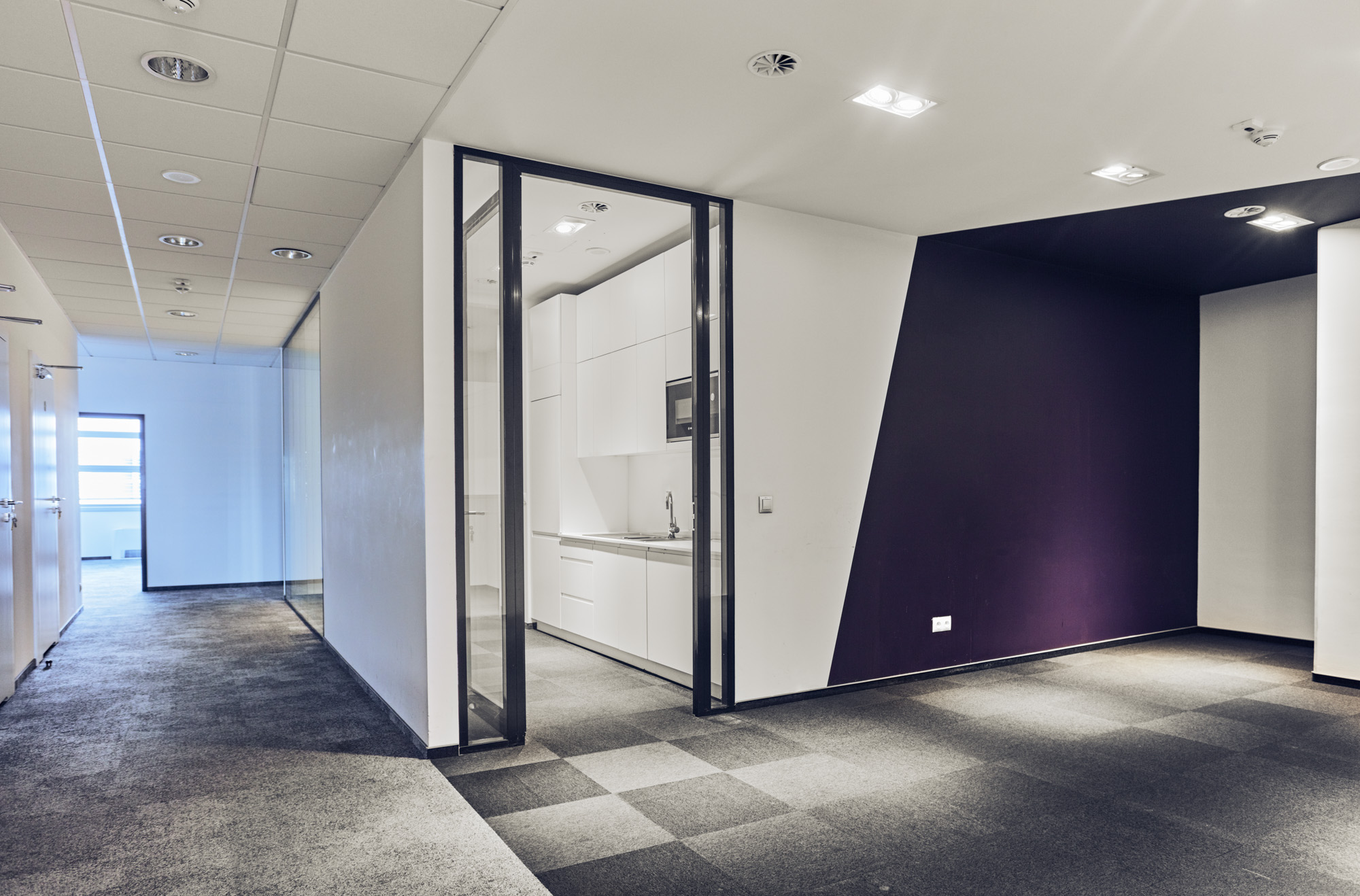 Stratos Office Center