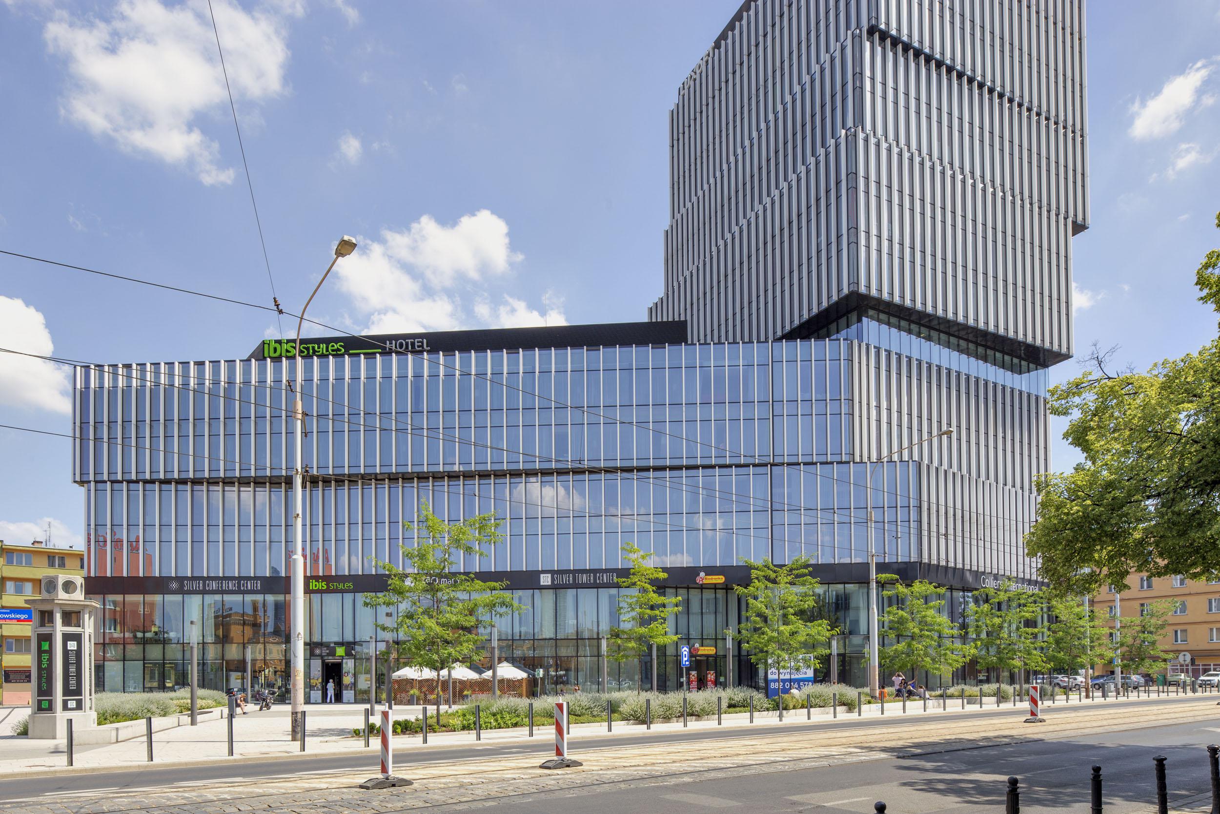 Silver Tower Center – PODNAJEM